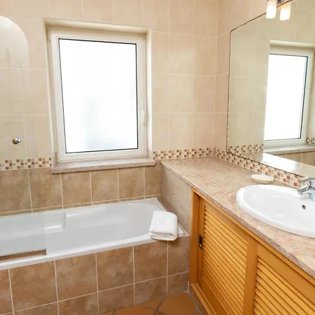 Apartamento T2 Sea View, Pool, Golf, Private Terrace, Del Rey, óbidos A4 *